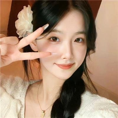 庭院里的女人